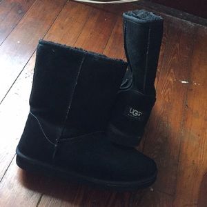 UGG Classic Tall 8 Black Short Boots W8
